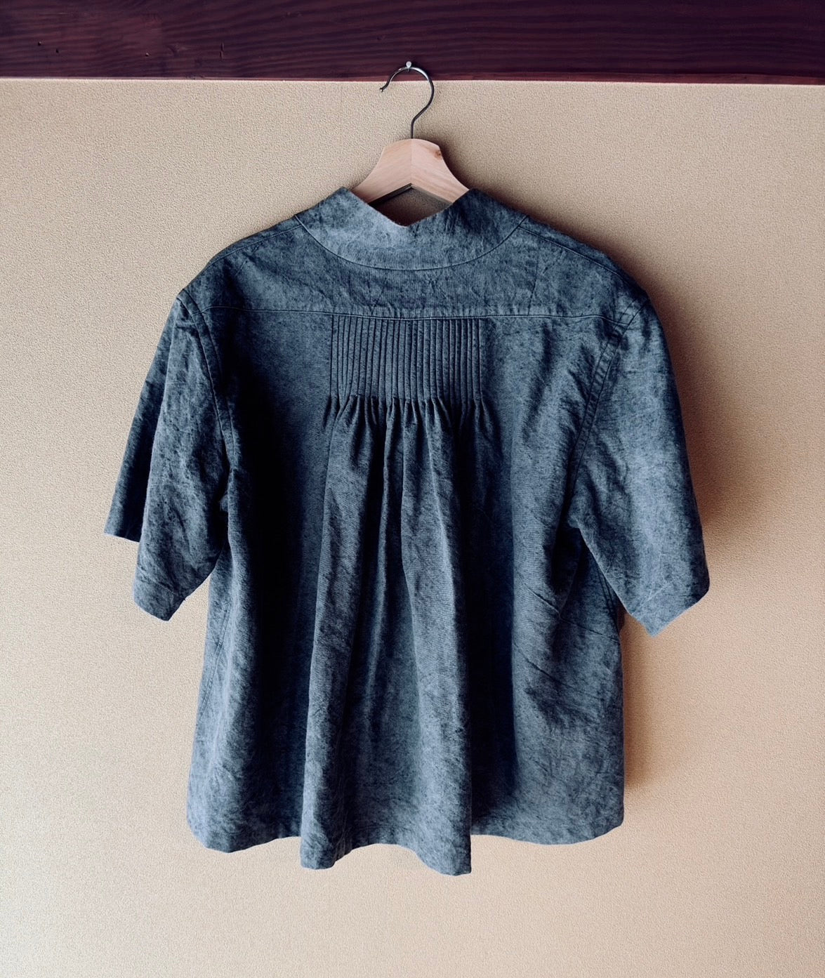 High-density Japanese paper linen back pintuck shirt